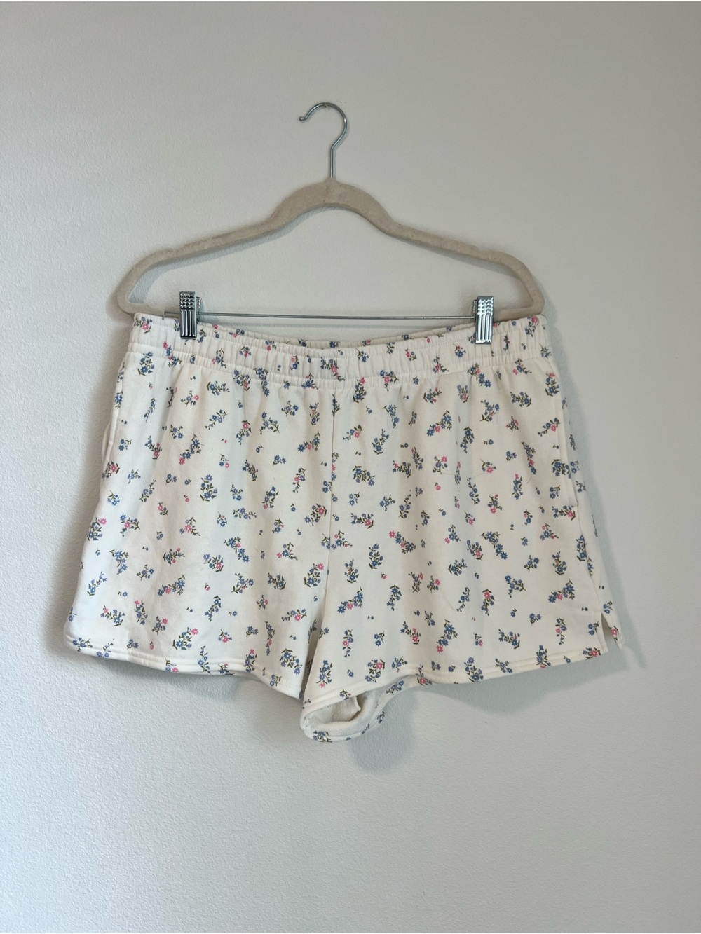 Cream Floral & Pink Camo Cotton Lounge Shorts Bundle
